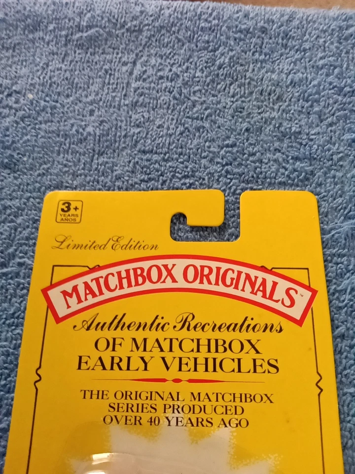 Matchbox Originals Authentic Recreations No. 9 1948 Dennis F.2 Fire Engine - Image 2 of 4