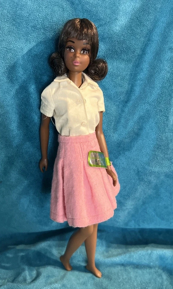 Magníficas pestañas enraizadas de Francie afroamericana repro BL TNT (días escolares de los años 60) Foto 3 de 4