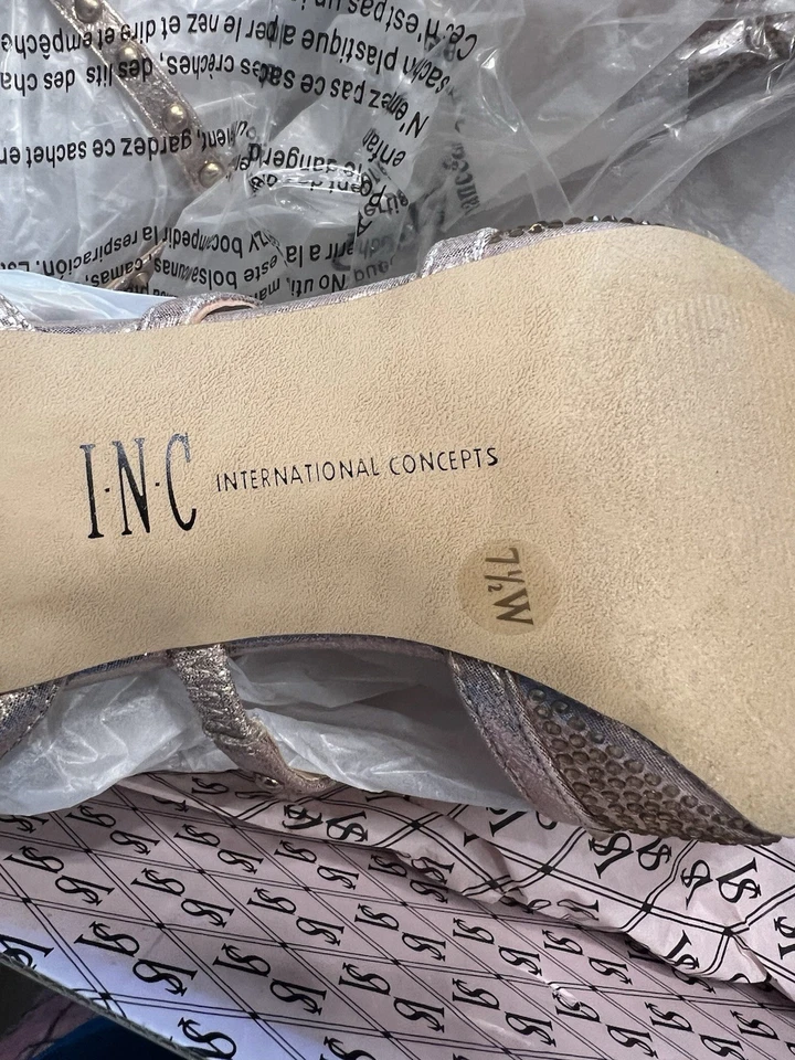 Tacones para mujer Inc International Concepts 7,5 W Foto 3 de 3