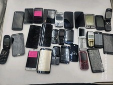 Lot of 28 Old Cellphones - Samsung, LG, Motorola, Blu,Nokia, Non Tested - AS IS