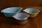 New ListingLot of 3 Vintage Pyrex Bowls with One Clear Lid