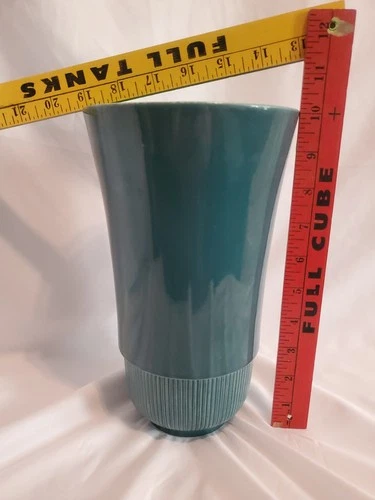 Red Wing Pottery Green Vase #843