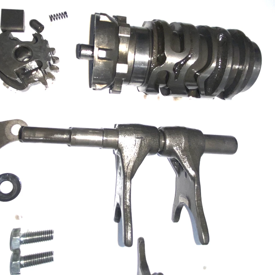 83 Honda Cr80r Cr80 Gear Drum Shift Shifting Mechanism Forks OEM vintage - Изображение 3 из 4