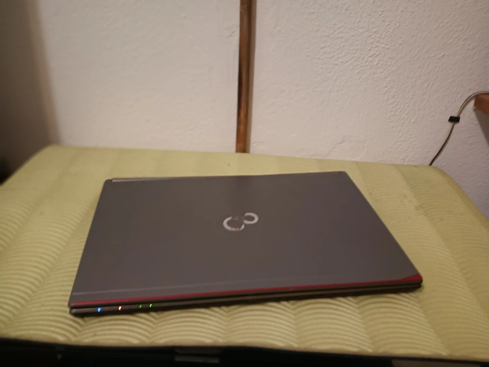 fujitsu lifebook E756 15,6" FULLHD i5-6200U 128gb ssd m2 8gb DDR4 WINDOWS 11 - Immagine 4 di 4