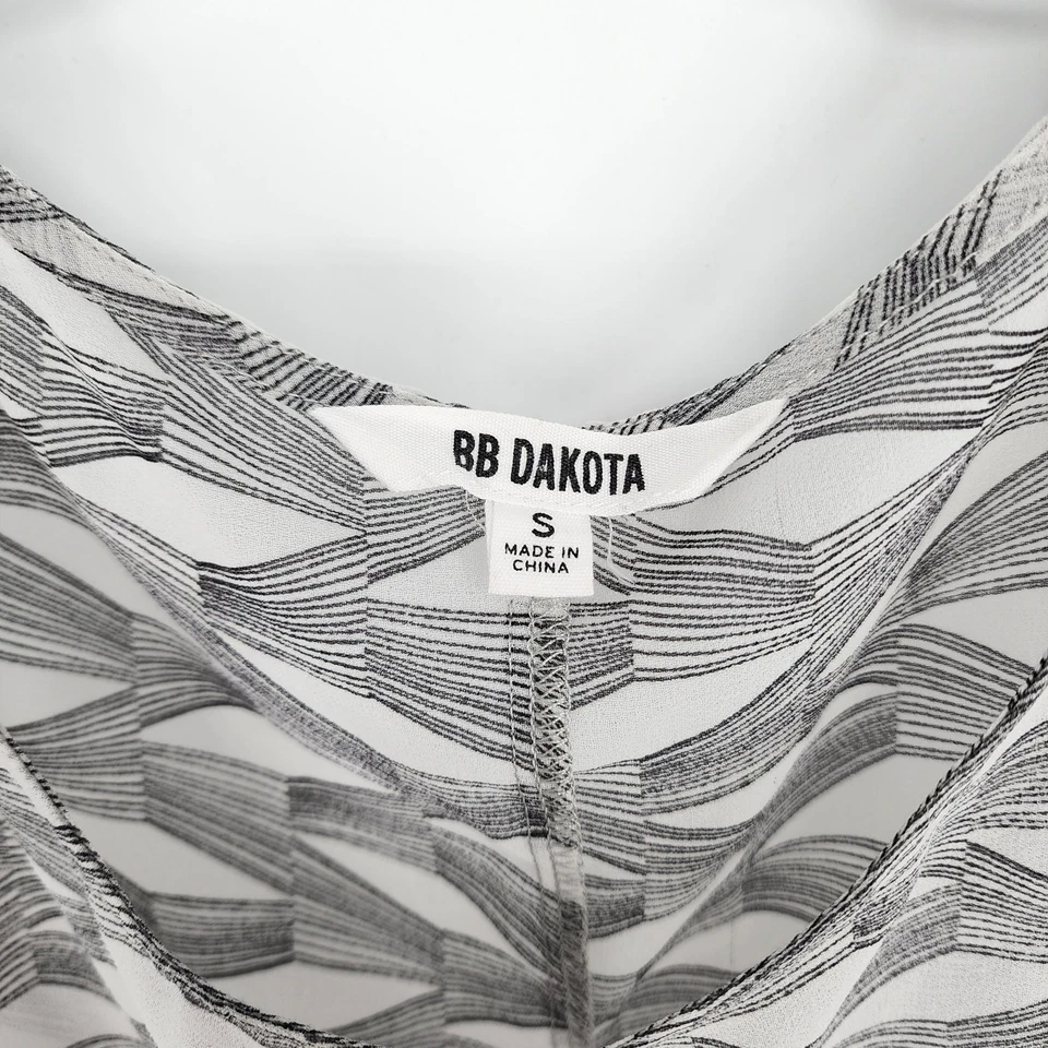 Camiseta sin mangas BB Dakota Maliyan S negra blanca transparente espalda dividida estampado abstracto alto bajo Foto 2 de 4