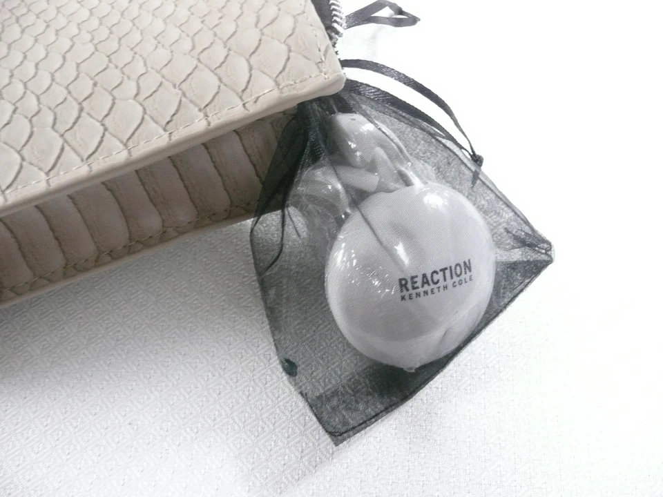 Kenneth Cole IPad Cover Techini Cole RFID Blocking Travel Pouch Earbuds MINK New - Image 4 of 4