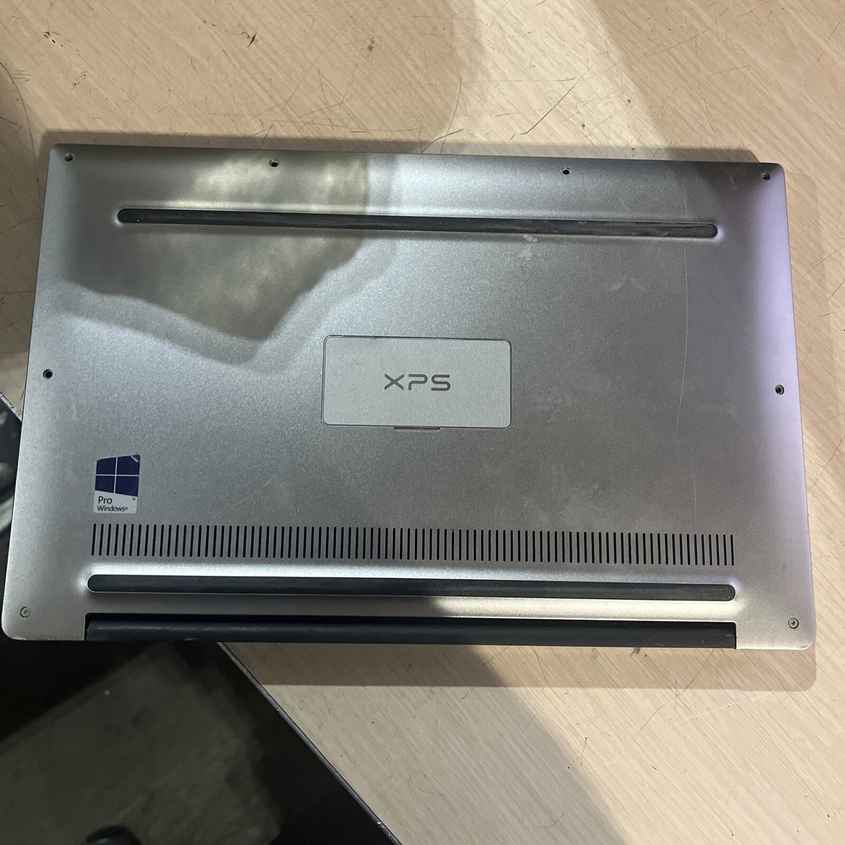 DELL ノートPC Intel i7 6世代　8GB RAM P54G XPS Dell XPS 13 (-2017) Model: P54G Intel Core i7-8550U (Not