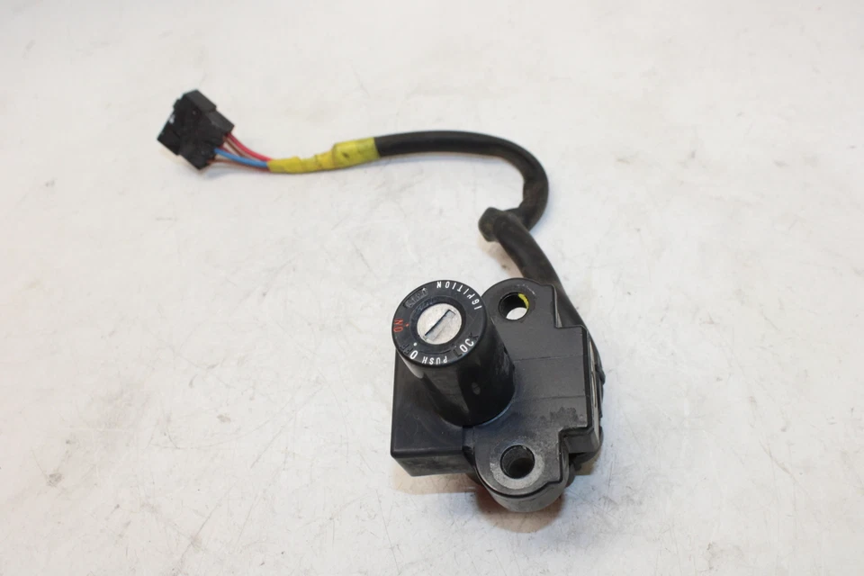 1997 Honda Interceptor 750 Vfr750f Ignition Lock Key Set w Gas Cap and Seat Lock - Image 2 of 4