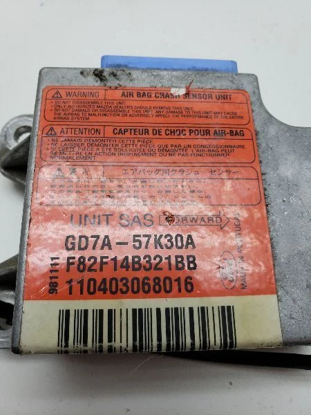 1998 1999 Mazda 626  ECM SRS Under Control Module  OEM GD7A-57K30A - Image 2 of 4