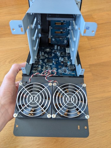 Synology NAS DiskStation DS409 flashed into DS411j DSM 6.2.4-25556-8 - Photo 6/7