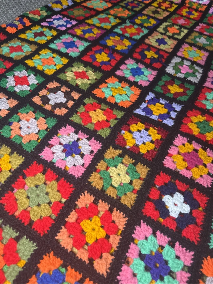 "Manta afgana vintage tejida a mano cuadrada negra colorida de gran tamaño 84""x 104""" Foto 4 de 4