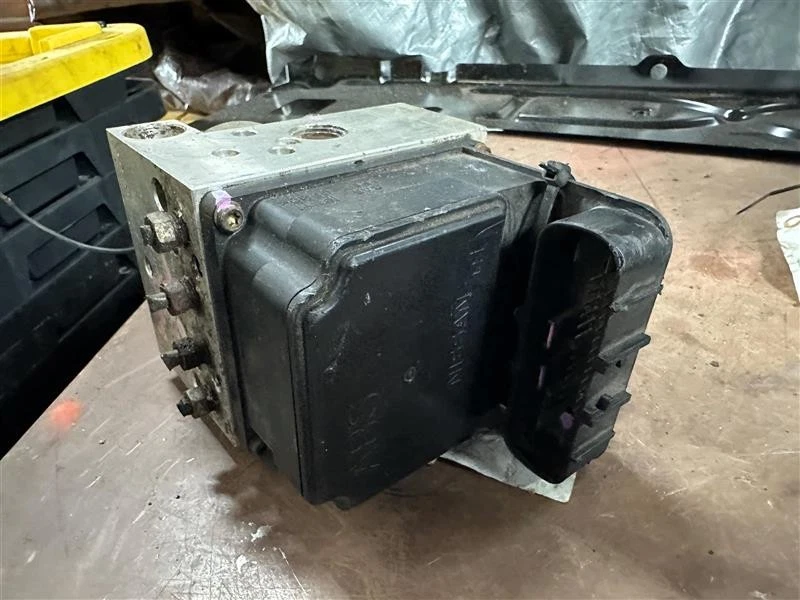 Bomba ABS antibloqueo bomba de pieza de freno compatible con 01 INFINITI I30 610510 Foto 3 de 4