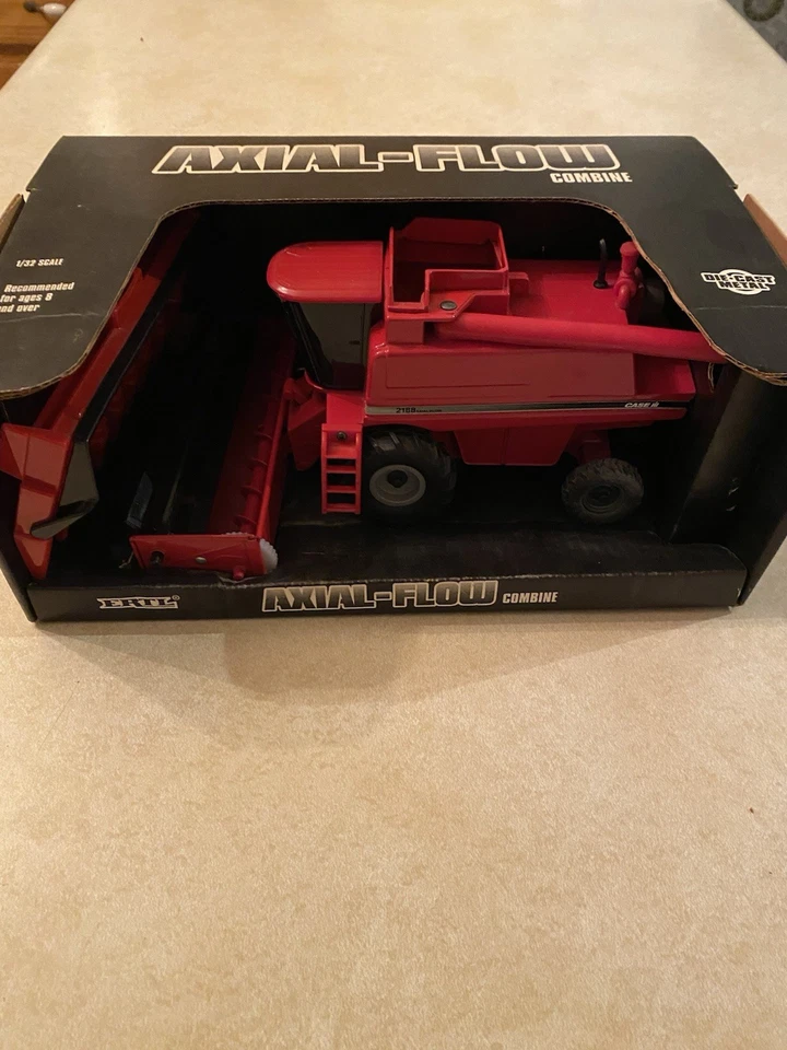 1/32 Case IH 2188 Axial-Flow Combine With Both Heads NIB! - Image 2 of 4