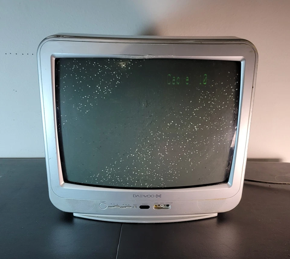 Daewoo 19" DTQ-19Z4SC Component S-Video CRT TV Retro Gaming TV - Image 3 of 4