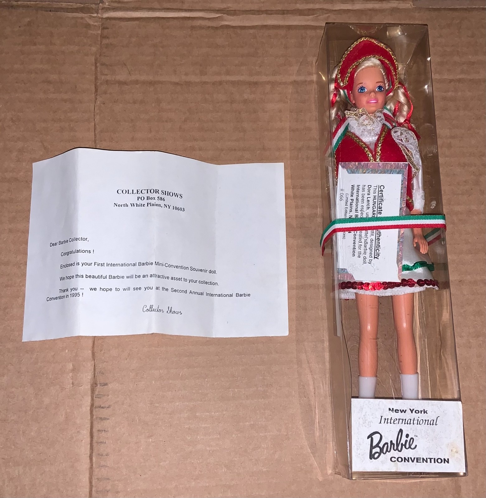1994 New York International Barbie Convention Holland Doll White Plains NY #066