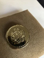 Vintage Swirl Monogram Style Round Gold Tone Scarf Clip