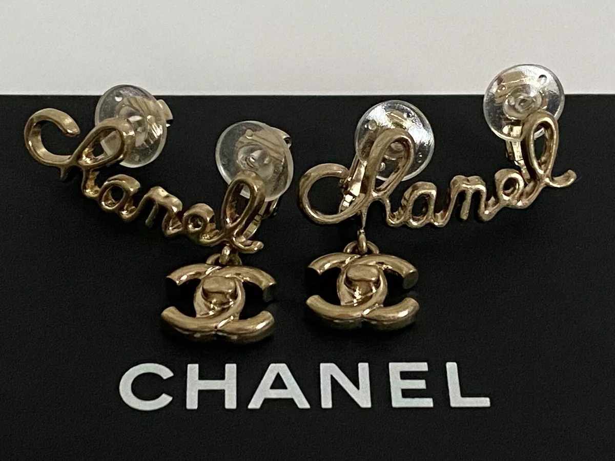 Chanel Vintage 80s 90s Large Gold Round CC Logo Clip On Statement Earrings