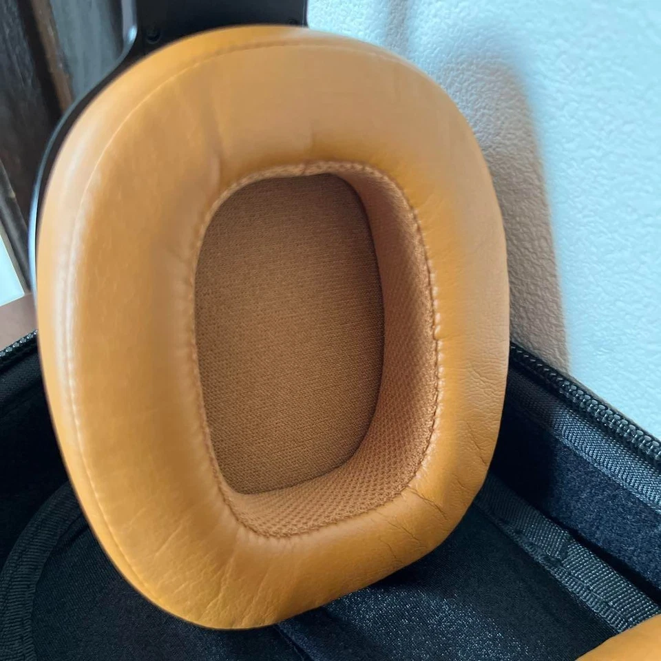 SkullCandy Crusher 360 S6MBW-J373 Headphone Black Tan Limited Edition Tested - Image 2 of 4