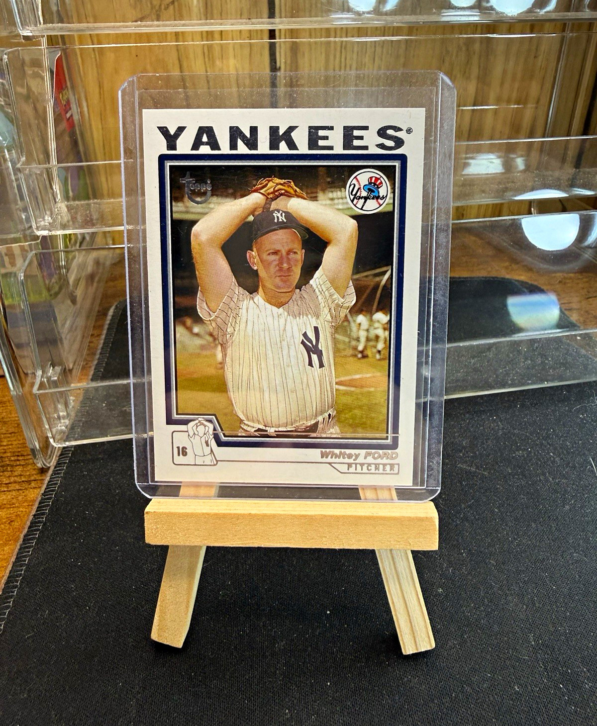 Topps Yankees Whitey Ford New York Yankees Baseball Trading Card #16 —E