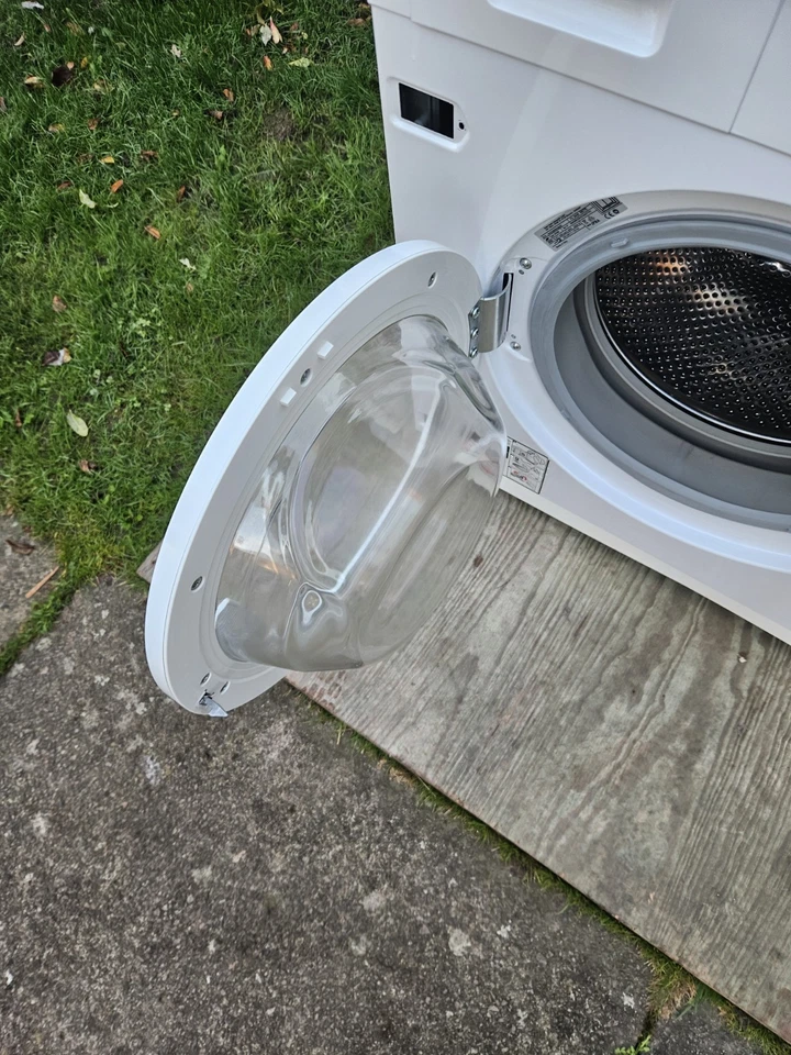 BOSCH White Integrated Washer/Dryer (used)  - Image 3 of 4