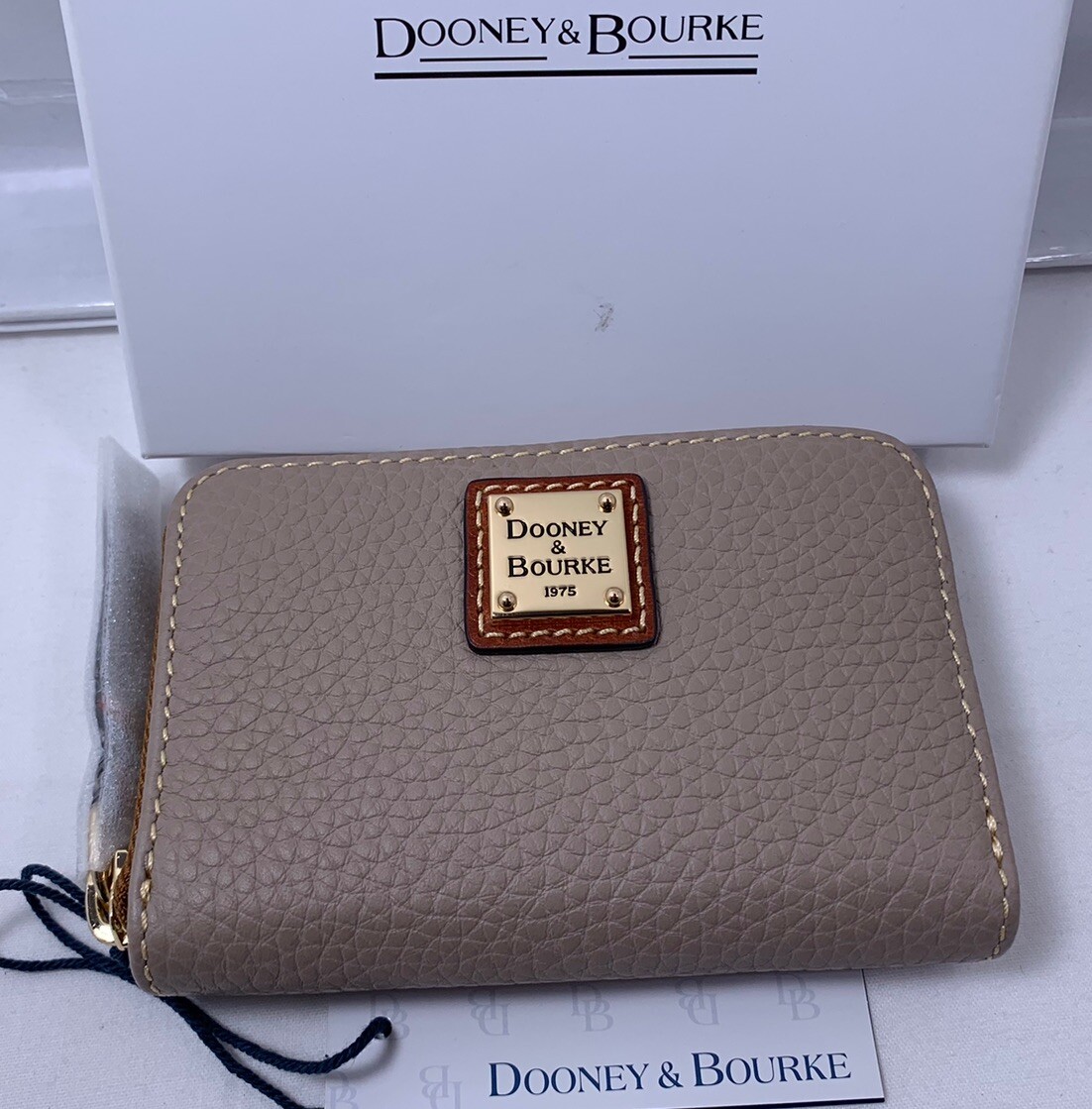 DOONEY & BOURKE ケース Dooney & Bourke Pebble Grain Large Zip Around Credit Card Case