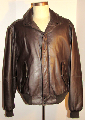 VINTAGE MEN'S MEMBERS ONLY BROWN LEATHER BOMBER JACKET! QUILTED