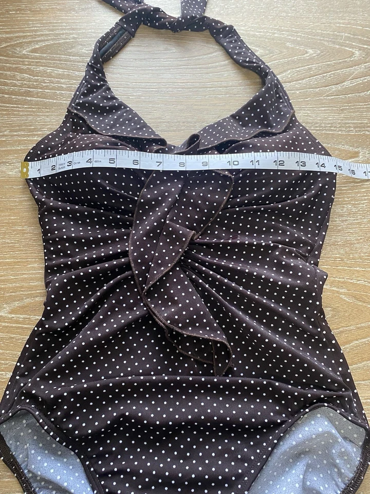 Traje de baño Miraclesuit de una pieza con volantes delanteros marrón con lunares blancos talla grande Foto 4 de 4