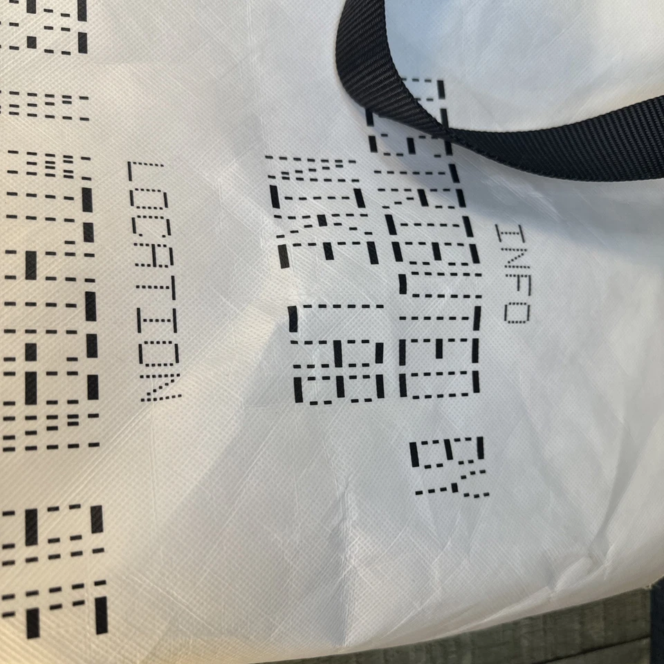 Bolso de Mano NikeLab Chicago Virgil Abloh con Pegatinas Centro de Recreación Raro Foto 3 de 4