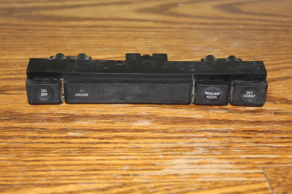 OEM 1995-1996 Jeep Cherokee Cruise Control Switch - Genuine Mopar Part - Image 2 of 4