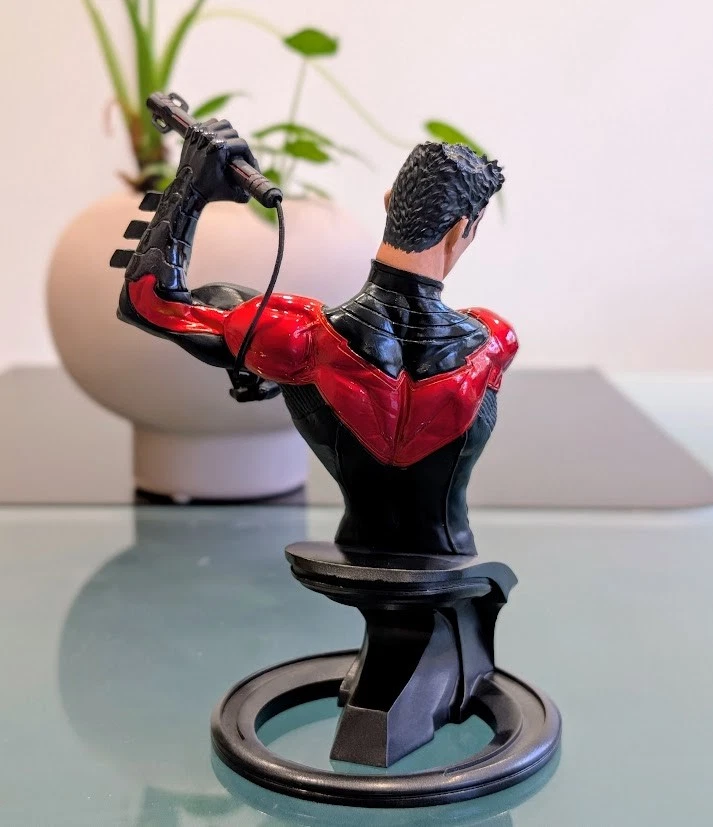 Batman Nightwing DC Comics Limited Edition Bust Statue Foto 2 de 4