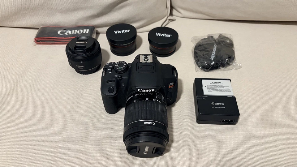 Canon EOS Rebel T5i DSLR Camera Kit with 18-55mm and 50mm with extras - Image 3 of 3