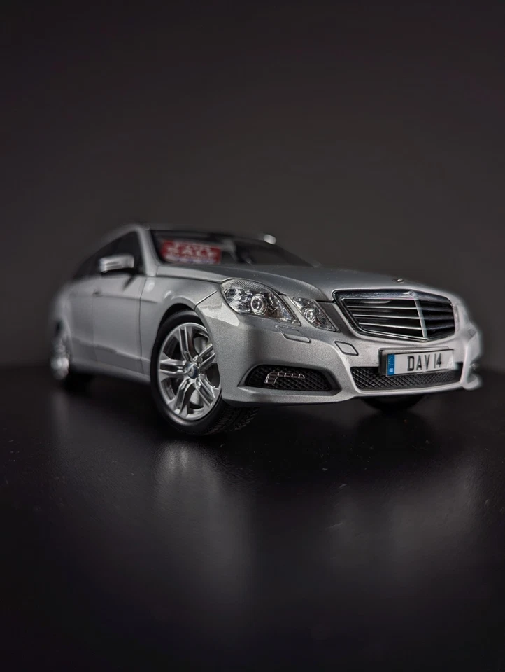 1:18 Minichamps Mercedes Benz E-klasse  S212 estate V6  — 第 4/4 张图片