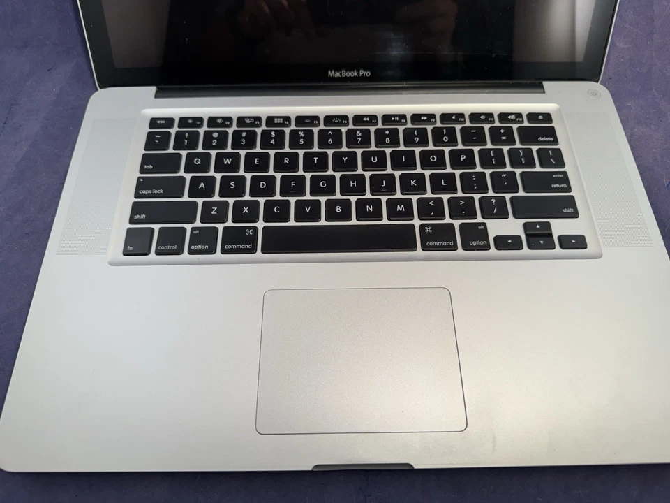 Apple MacBook Pro Display Digitizer LCD Panel A1286 Keyboard Shell Pad Laptop i7 - Image 3 of 4