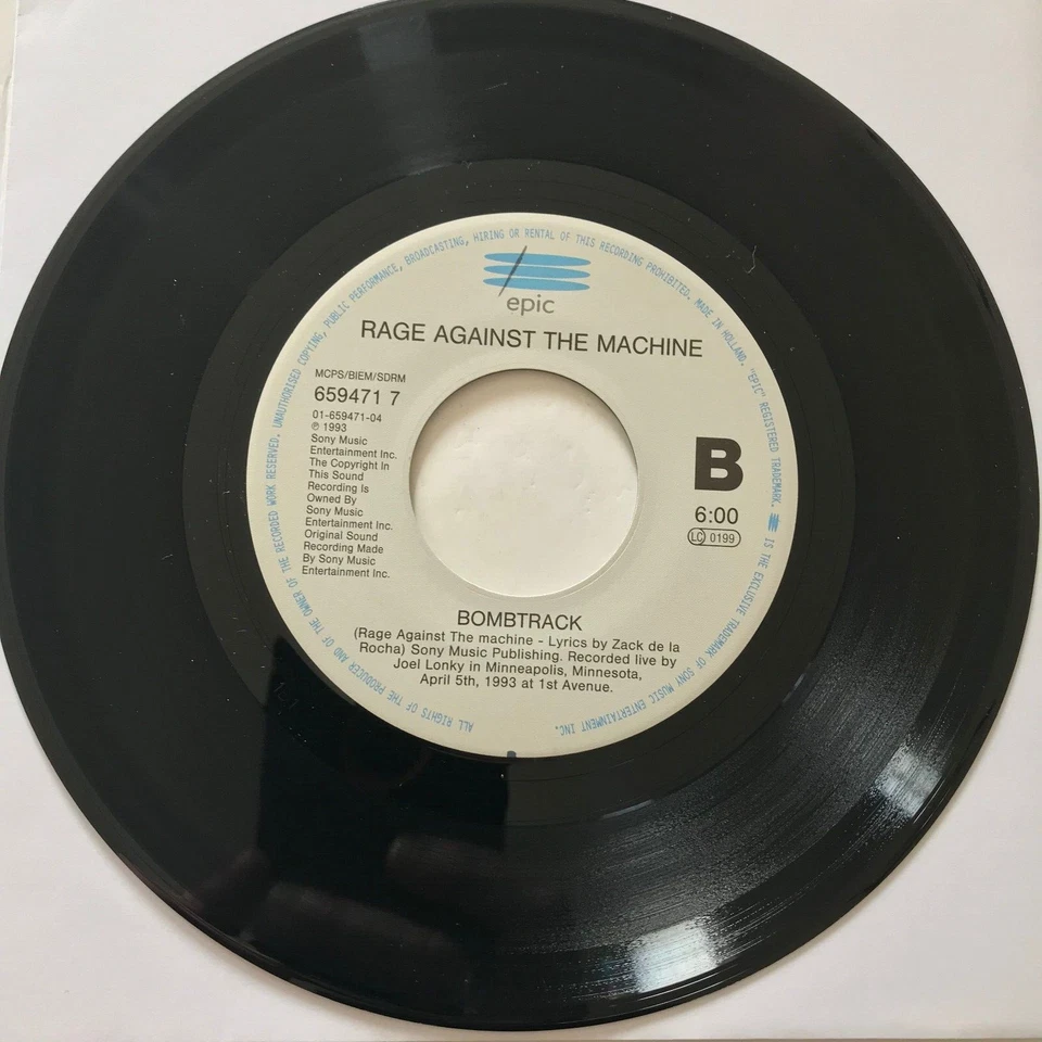 Rage Against The Machine – Bombtrack 7" Vinyl Single Jukebox 1993 - Image 4 of 4