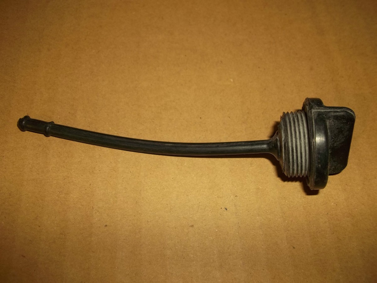 YAMAHA RT1 DT1 NOS OEM OIL PLUG LEVEL DIP STICK 214-15363-00-00 | eBay