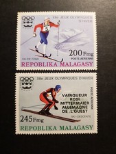 TIMBRE MADAGASCAR JEUX OLYMPIQUES POSTE AÉRIENNE N°172/173 NEUF ** MNH ROUSSEURS
