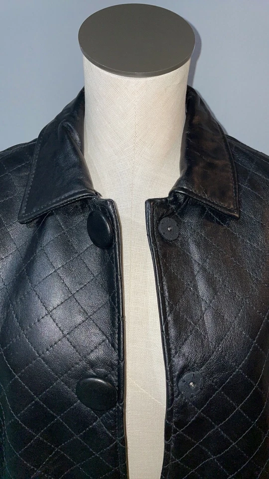Chaqueta acolchada de cuero genuino vintage Jaclyn Smith talla S con cuello frontal a presión Foto 3 de 4