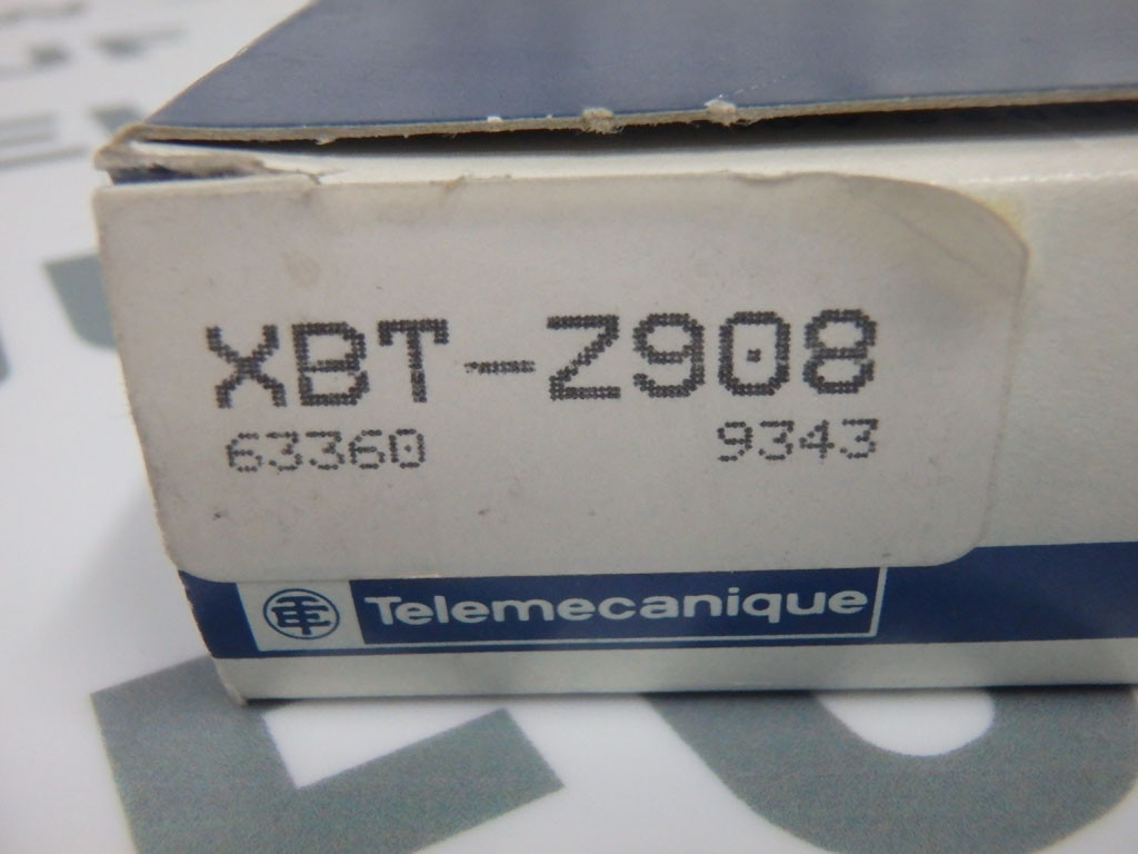 Câble réseau XBT-Z908 TELEMECANIQUE Operator interface network cable NEW - 3