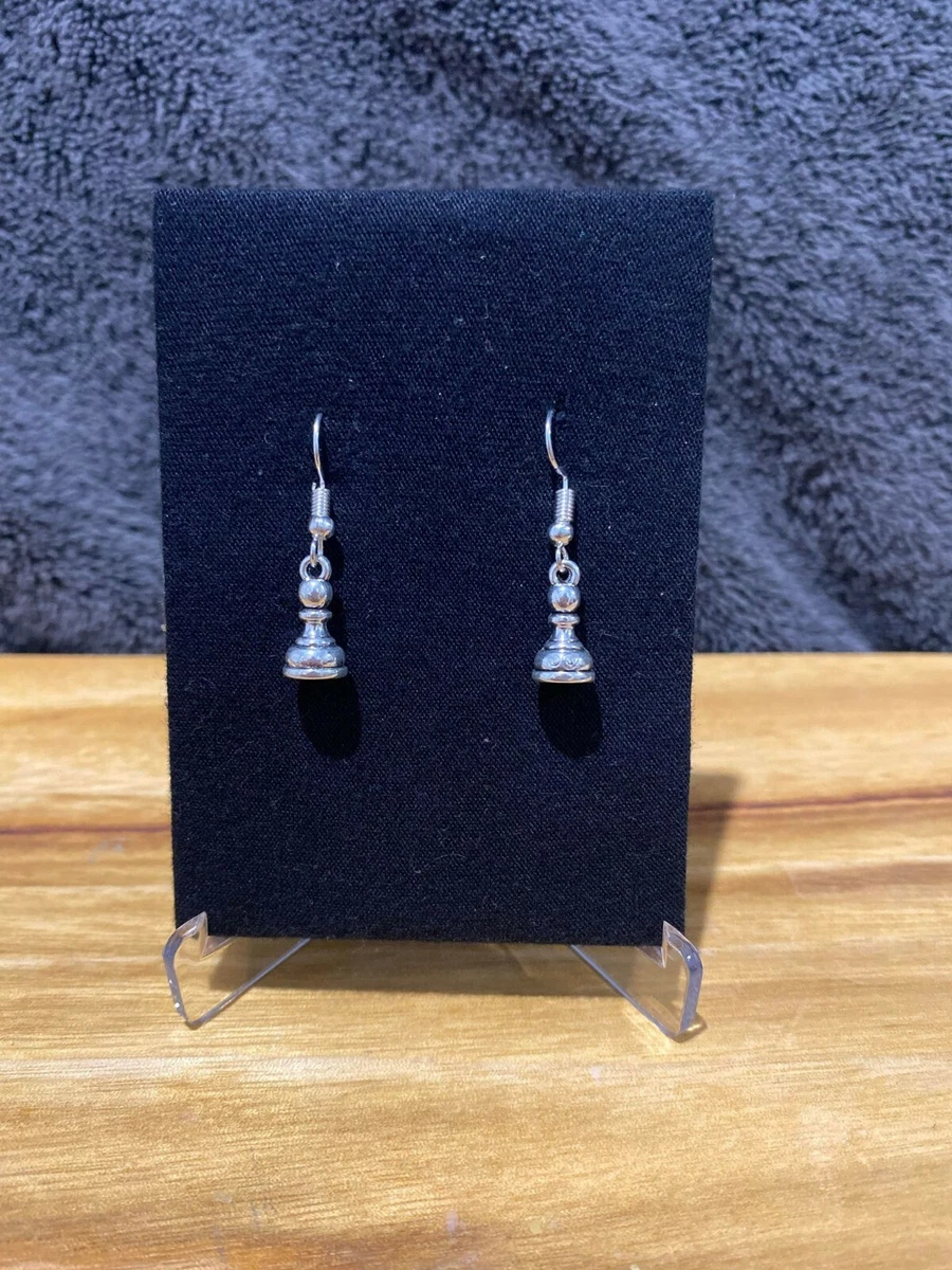 Pawn earrings deals
