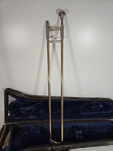 CONN ELKHART INDIANA DIRECTOR TROMBONE - Picture 15 of 18