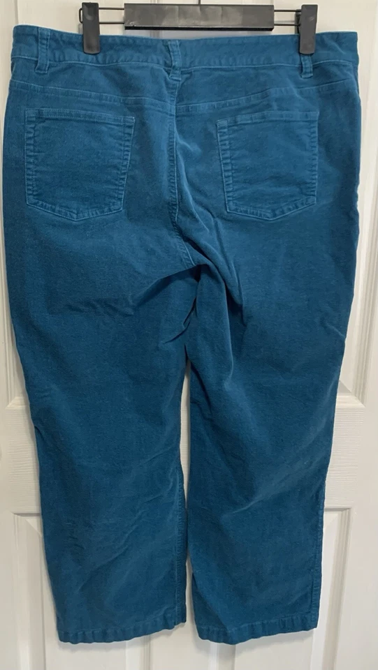 Pantalones de mezclilla Charter Club para mujer talla 14P verde azulado de pana con bolsillos delanteros planos con cremallera Foto 2 de 4