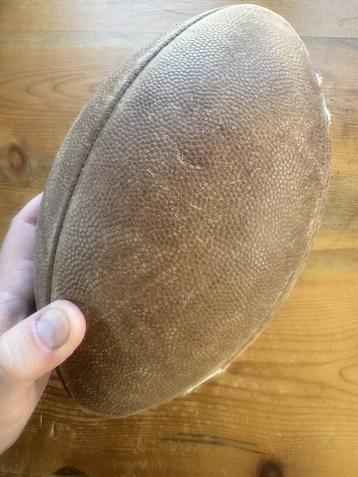 Wilson GST TDY 1320 (WTF1320) Official Youth League Leather Football