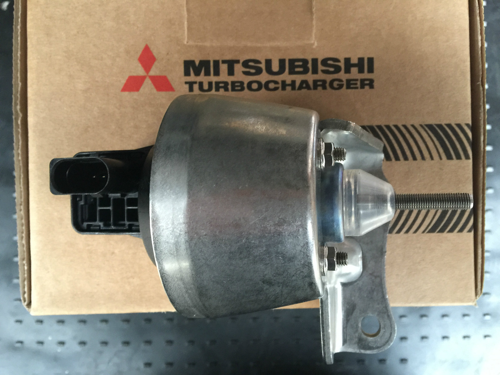 MHI Druckdose Unterdruckdose Turbolader VW Crafter 2,5 4947719001  