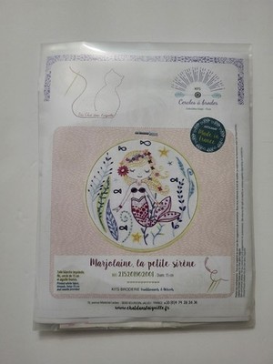 Un Chat dans L'aiguille Marjolaine La Petit  Sirene Embroidery Kit