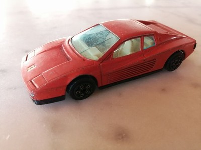 Ferrari Testarossa von Burago - Modellauto Maßstab 1:43