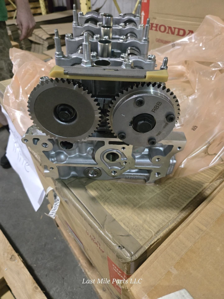 New OEM Honda 2.4l DOHC Cylinder Head K24A2 iVTEC Acura TSX 10003RBBE03 Foto 4 de 4