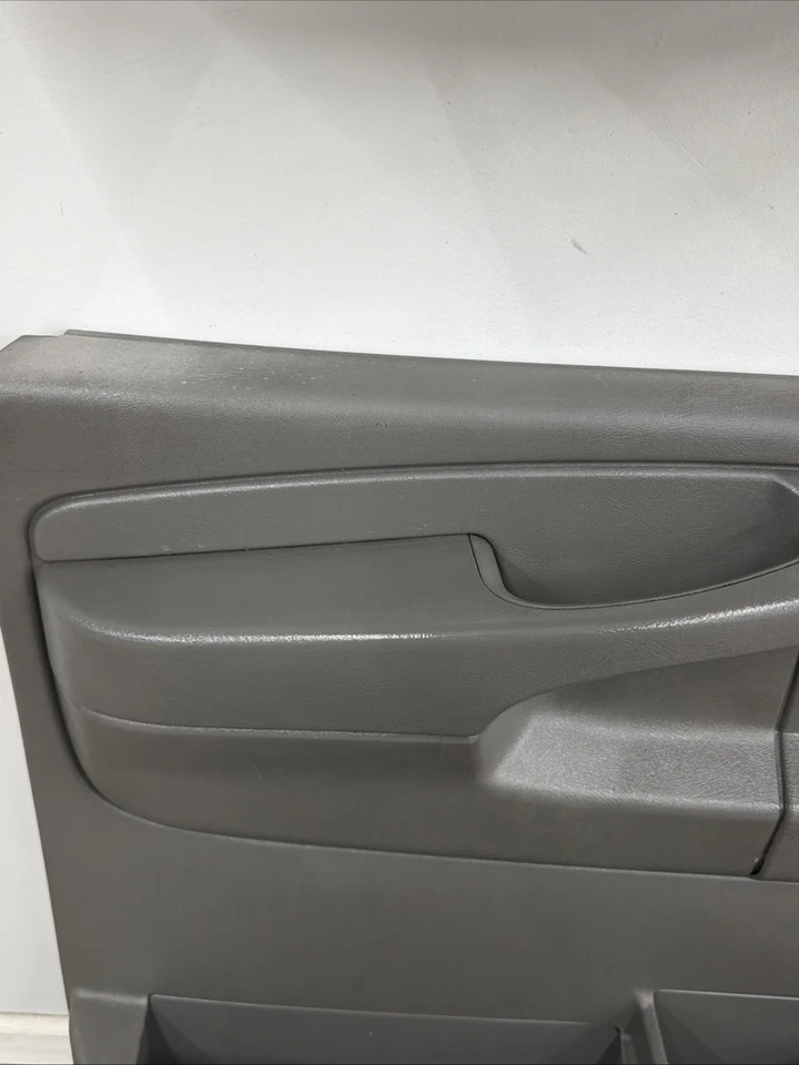 03-14 Juego de paneles de puerta gris Chevy Express GMC Savana 2500 3500 OEM Foto 4 de 4
