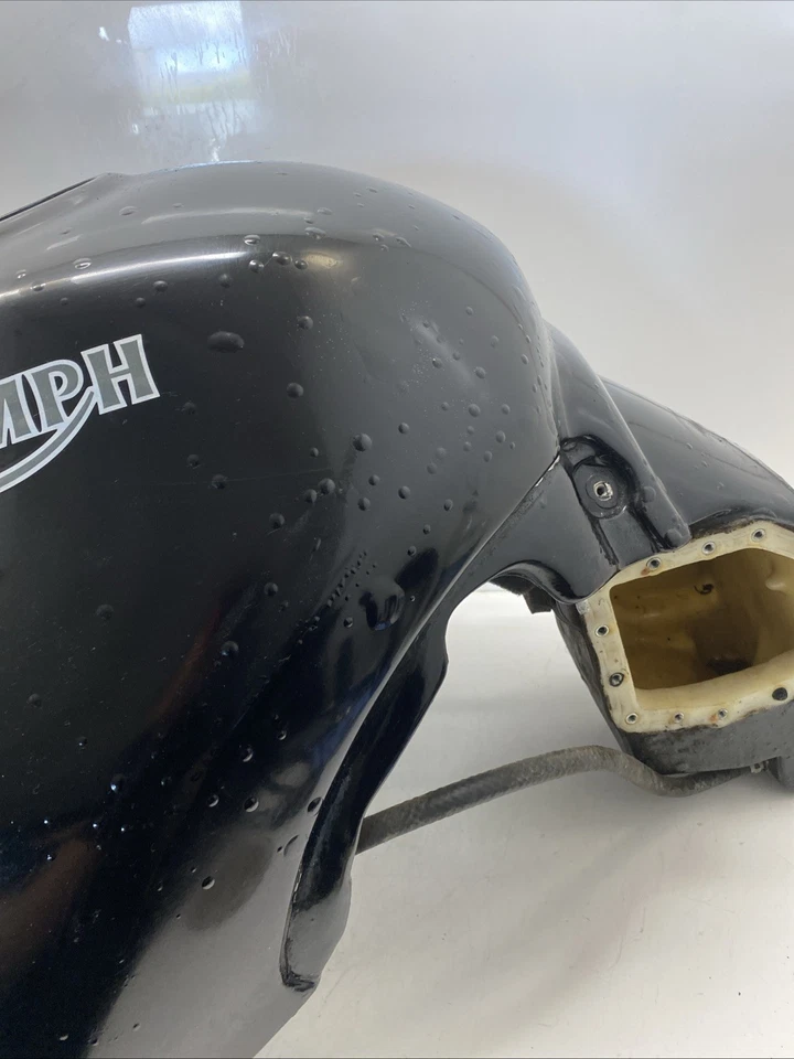 ♻️ Triumph 955 Tiger 955i 2001 - 2006 Fuel Tank ♻️ — 第 3/4 张图片