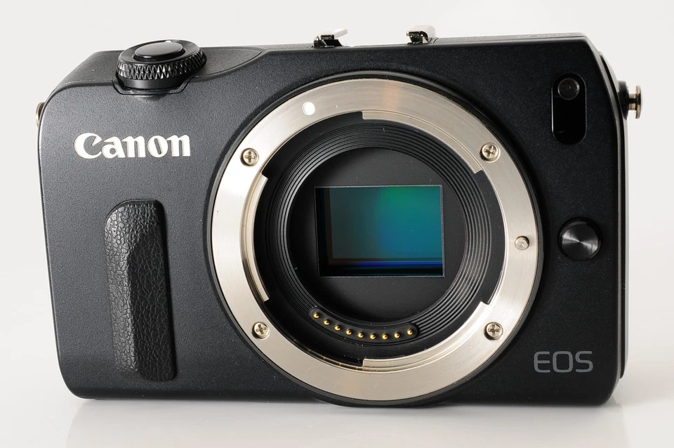 [MINT]Canon EOS M with 15-45mm F3.5-6.3 IS STM Lens Mirrorless Camera From JAPAN - Image 3 of 4