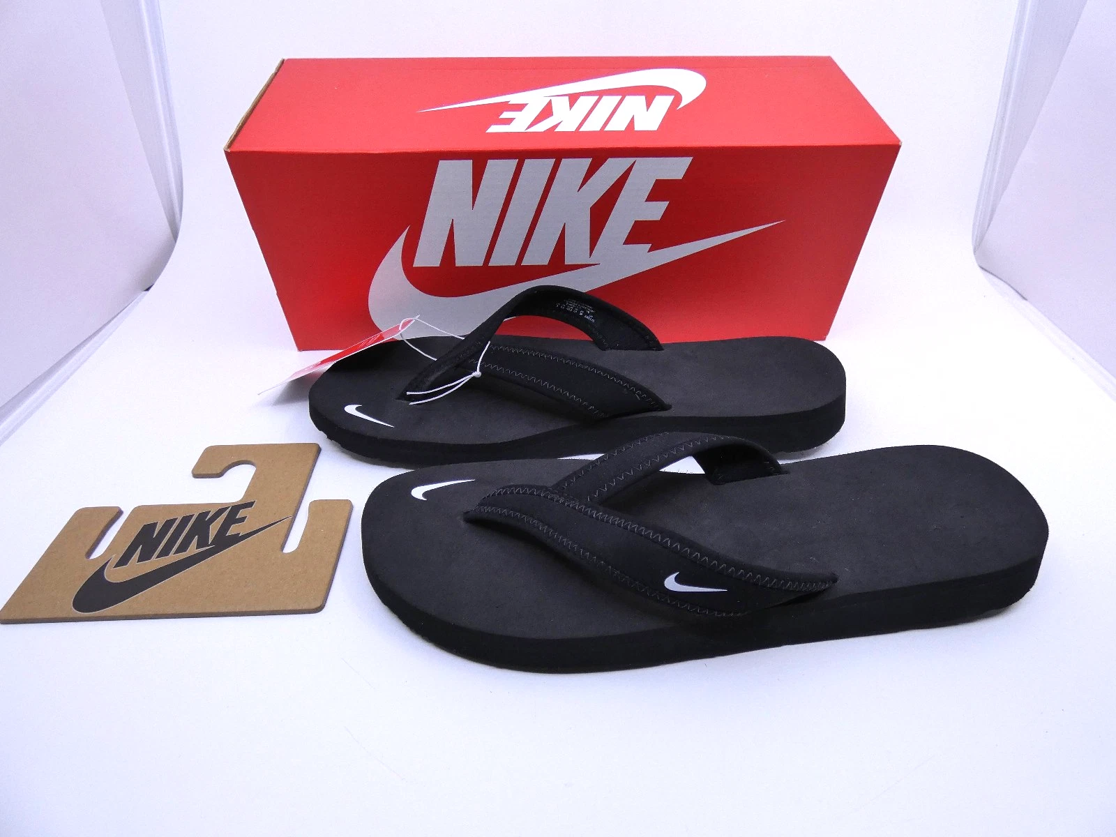 Nike Women's Celso Thong 'Black' Slides Flip-Flop Sandals 314870-011 Sz 9
Opens in a new window or t